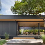 THE VILLA OVERLOOKS DRAMATIC MOUNTAINOUS SCENERY